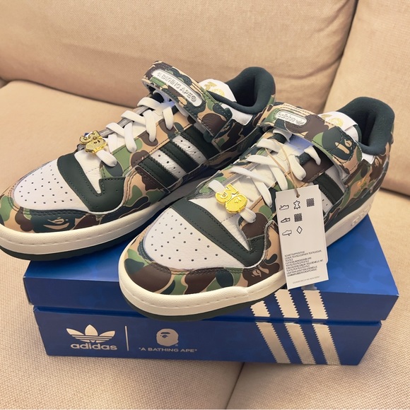 Adidas X BAPE Green White adidas Edition Forum 84 Sneakers - Main Image